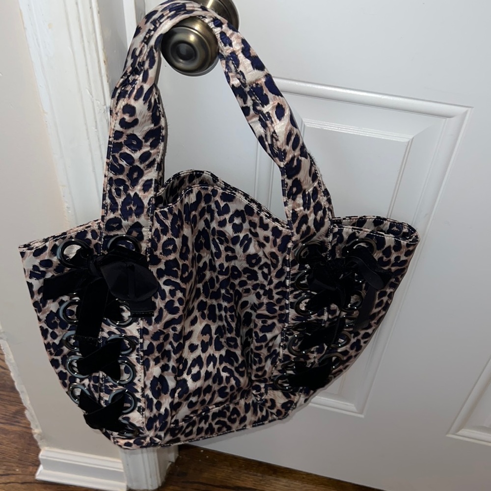 Beautiful new leopard silk tote with velvet ties and snap closure